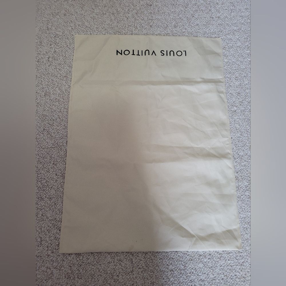 Louis Vuitton Large Dust Bag - Picture 3 of 5